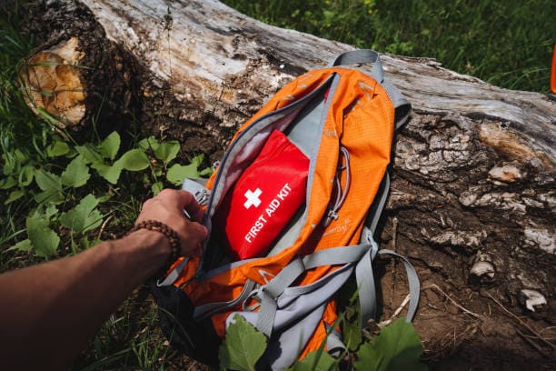 Qué llevar en la mochila para hacer senderismo en Santa Marta: guía práctica para tu aventura